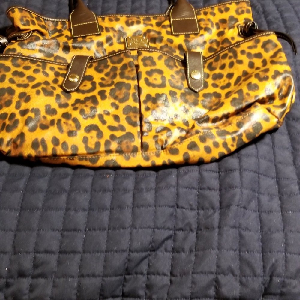 Dooney bourke leopard
